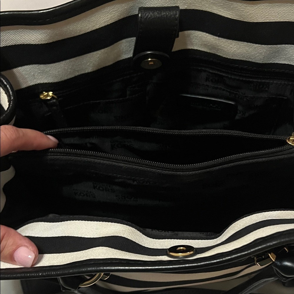 Michael Kors Black and White Striped Hamilton Canvas Tote with Gold Hardward - Picture 9 of 12